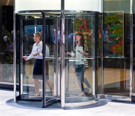 Sound of a revolving door