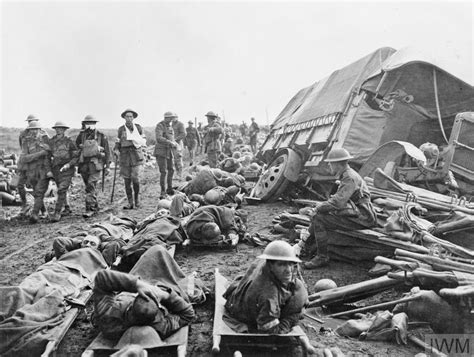 1914-18: tank maneuvering over broken ground - sound effect