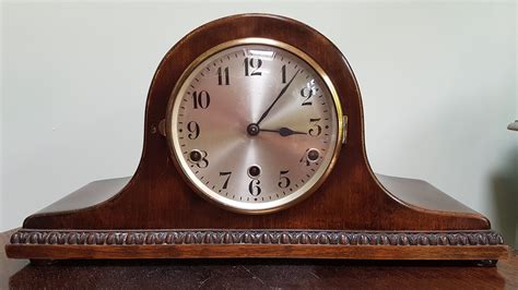 Antique clock chime (15 beats) - sound effect