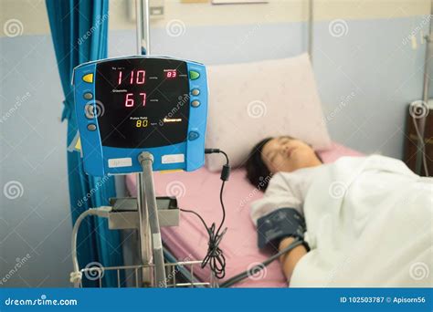 Hospital, blood pressure - sound effect