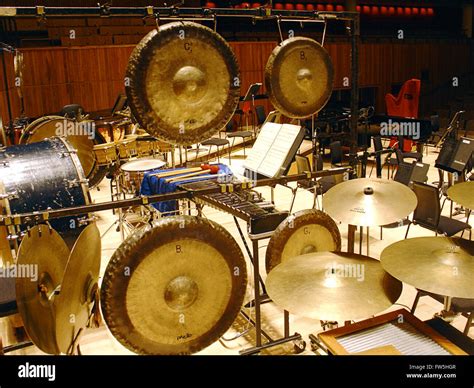 Sound orchestral gong and cymbals