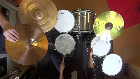 Sound cymbals for a battle scene