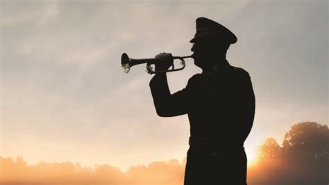 Melody on the bugle for a dramatic scene (horn) - sound effect