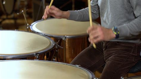 Timpani drum sound for battle scene (3)