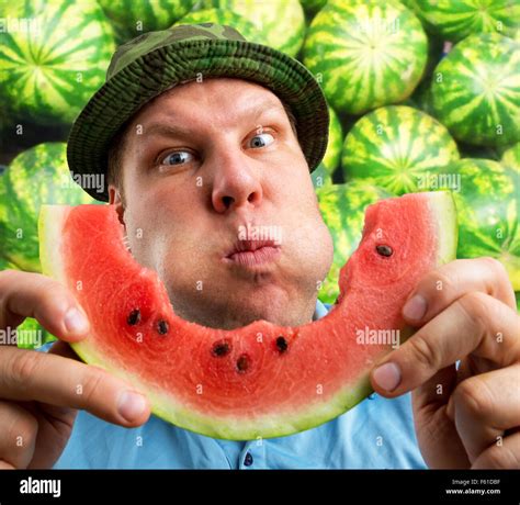 Man eating watermelon - sound effect