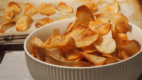 Crunchy potato chips - sound effect