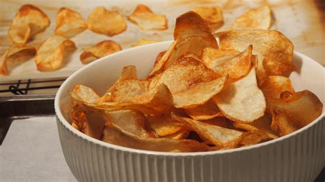 Crunchy potato chips - sound effect