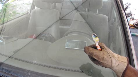 Deaf blows on car glass - sound effect