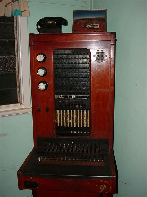 Antique telephone exchange: set 6, 7, 8, 9, 0 - sound effect