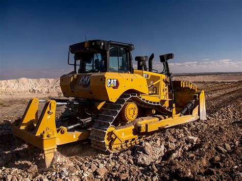 Bulldozer caterpillar d7 at a construction site - sound effect