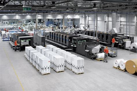 Production, printing house: newspaper press, paper loading - sound effect