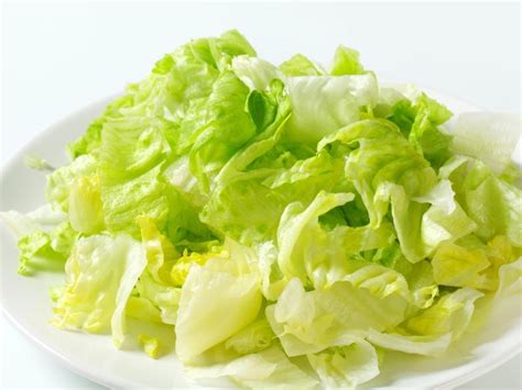 Lettuce shredded, chopped - sound effect