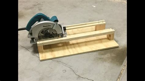 Cutting boards on a circular saw - sound effect