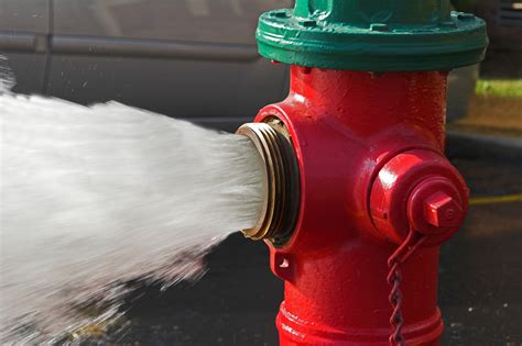 Fire hose (hydrant) - sound effect