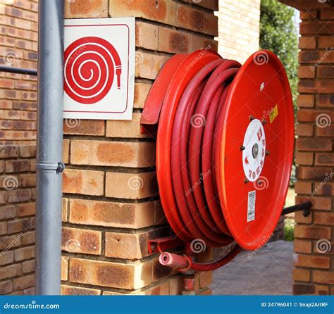 Fire hose (hydrant) - sound effect