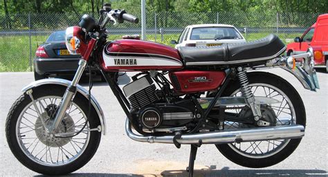 Motorcycle yamaha rd350 - sound effect