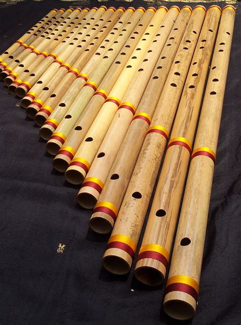 Indian flute: national motif - sound effect