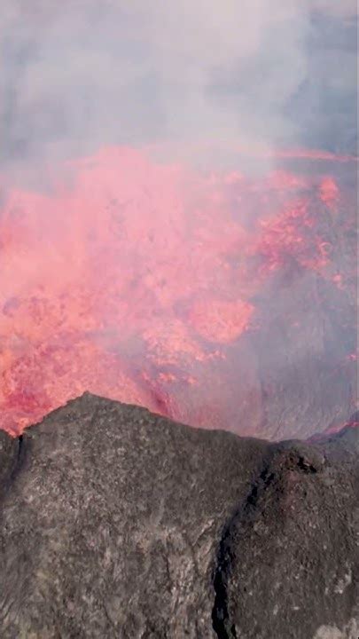 Lava in the volcano boils - sound effect