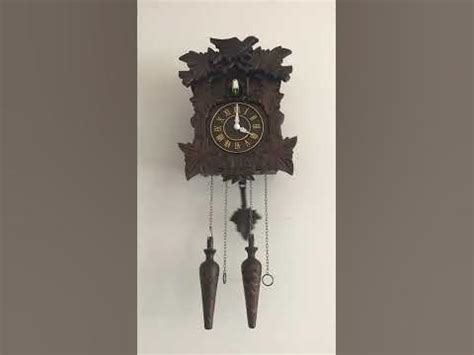 Cuckoo clock strikes 4 times - sound effect