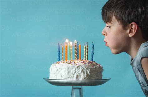Blowing out the candle - sound effect
