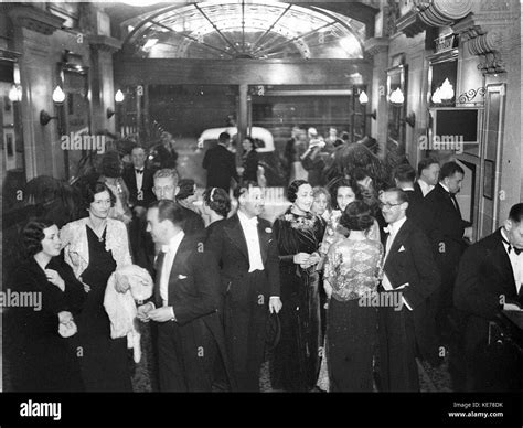 Crowd of people in the foyer of the theater - sound effect